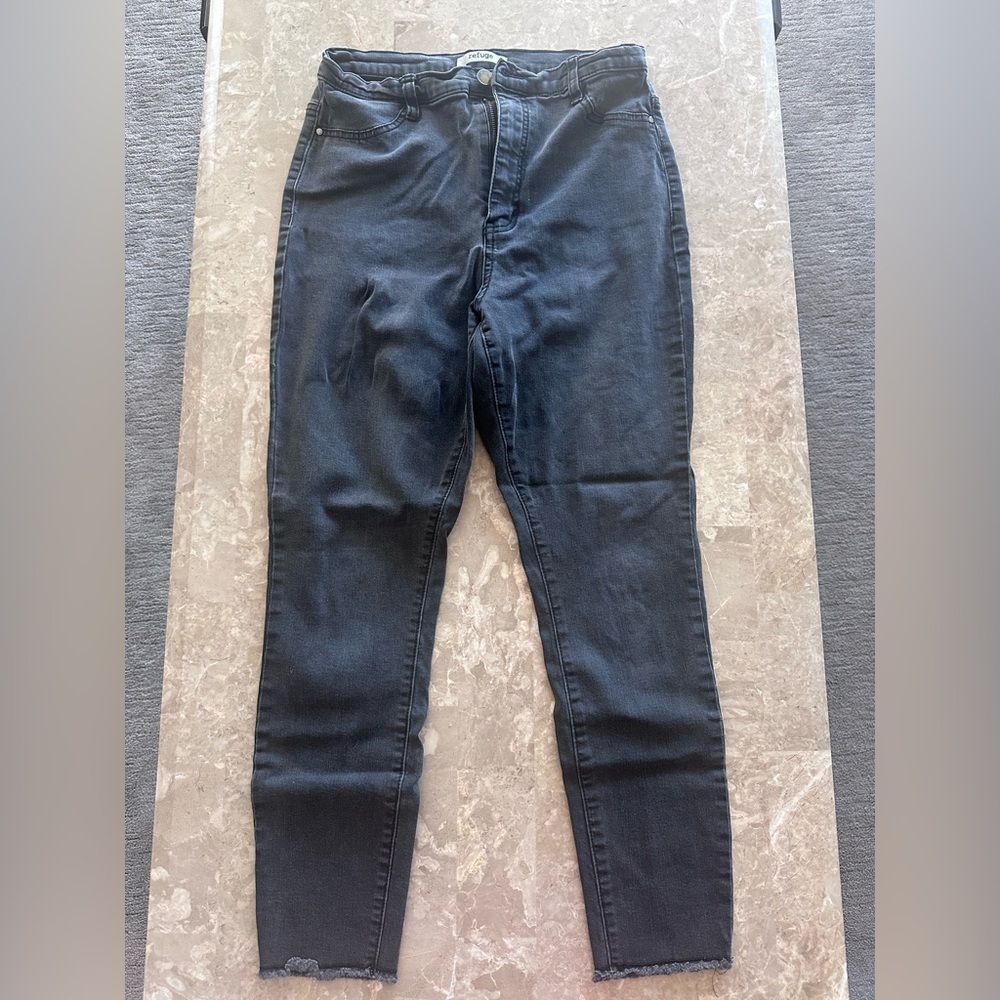Refuge Women's Black Skinny Jeans